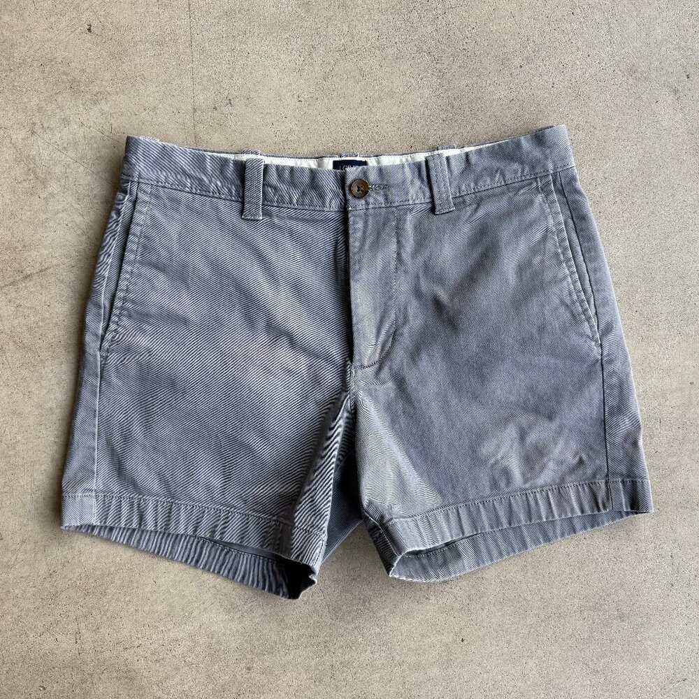 J Crew Factory Mens 5" flex chino short - Size 30, Grey